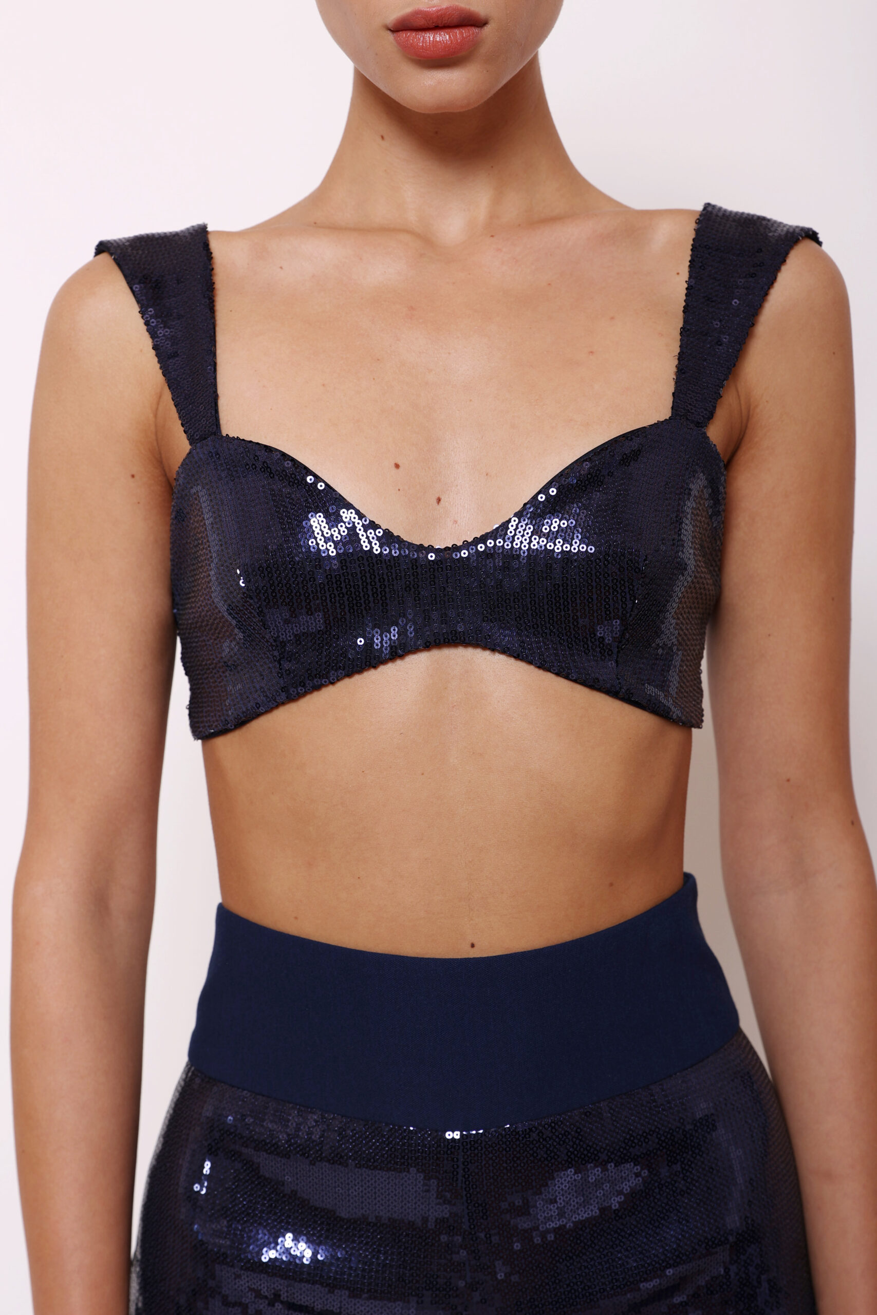 TWO PIECE TOP AND PANTS - Image 5