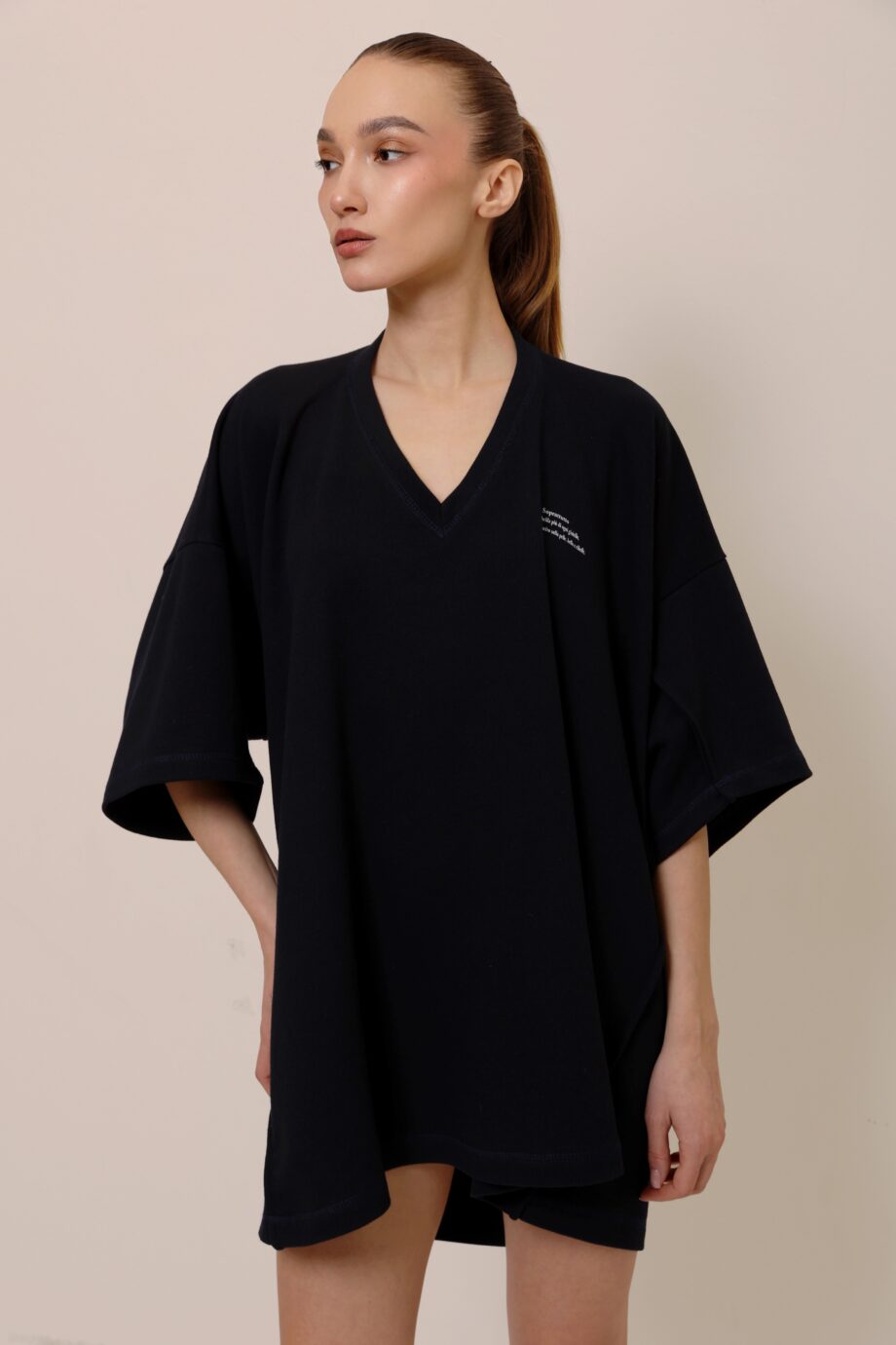 BLACK T-SHIRT, OVERSIZED T-SHIRT, V-NECK T-SHIRT, MINIMAL TOP, SPRING SUMMER TOP, WOMEN T-SHIRT, BASIC T-SHIRT, CASUAL CHIC TOP