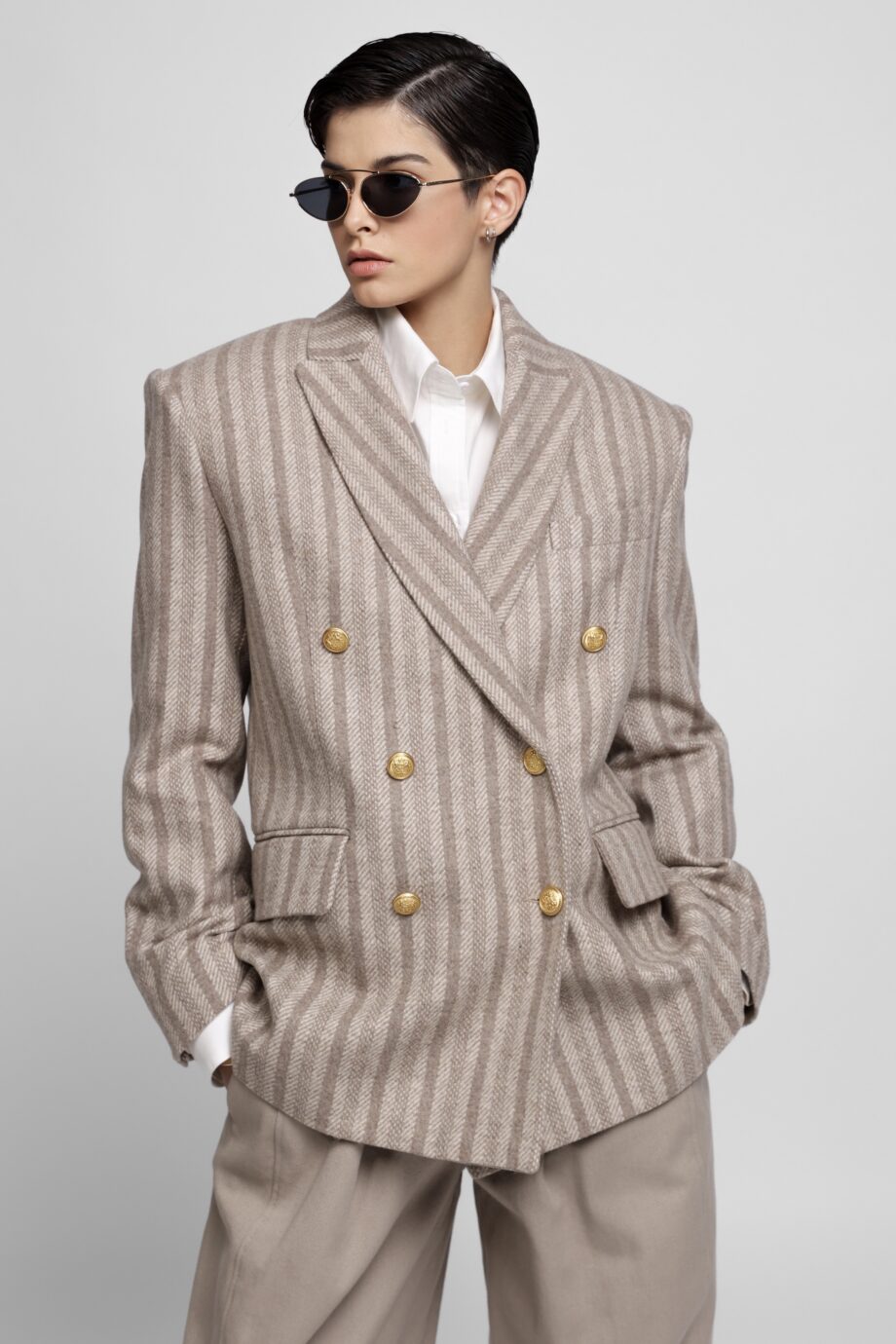 Beige striped wool double-breasted blazer with gold buttons by SoprattuttoLei